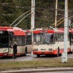 Architektas apie viešąjį transportą: galima išvengti sankryžose besivelkančių troleibusų