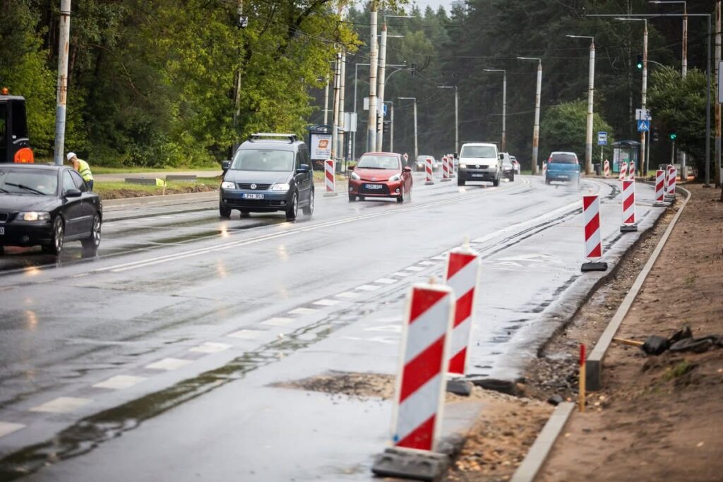 Išsakė nuomonę apie gatvių priežiūrą Vilniuje: vienas rinko patiktukus, kitas be tikslo „taško pinigus“