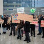 JUDU darbuotoja ėmėsi savivalės? Proteste aktyviai palaikė bilietų branginimą