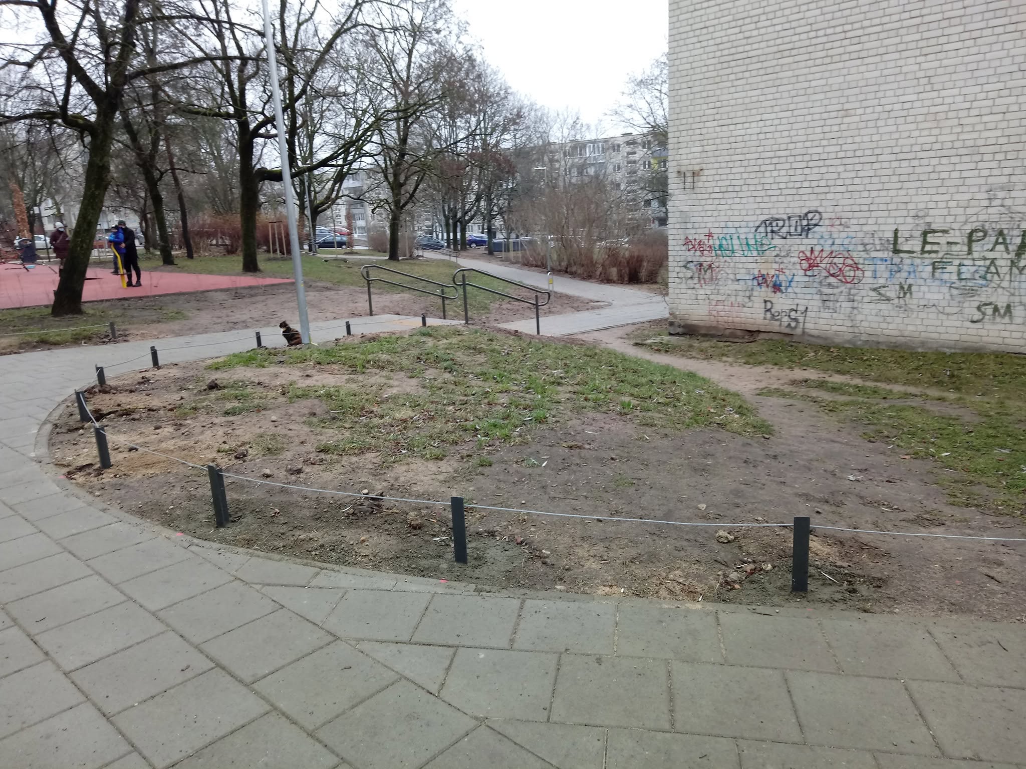Stebėdamas grupių pranešimus matau, kad tokių tvorelių vis daugėja
