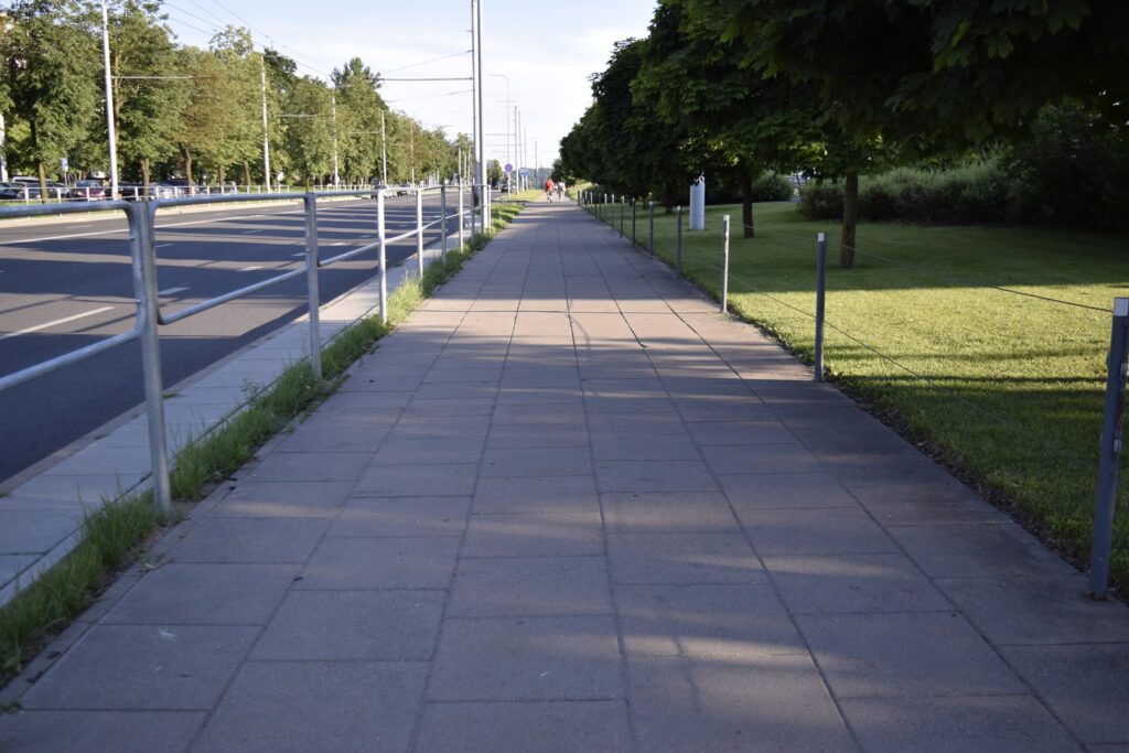 Reikia daugiau tvorelių, dar tvorelių, DAR DAR DAR