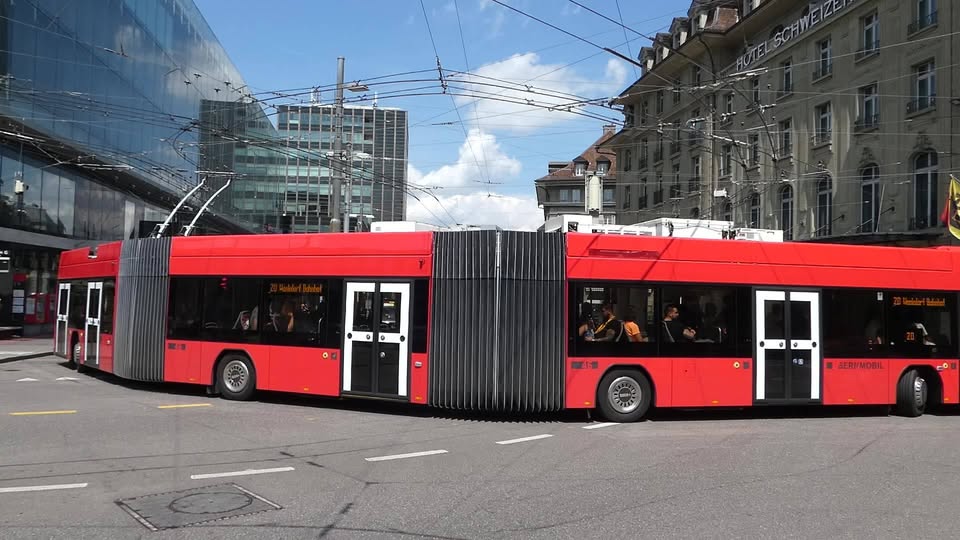 Dažnas sako troleibusai yra atgyvena, tik maišo ir yra nerangūs
