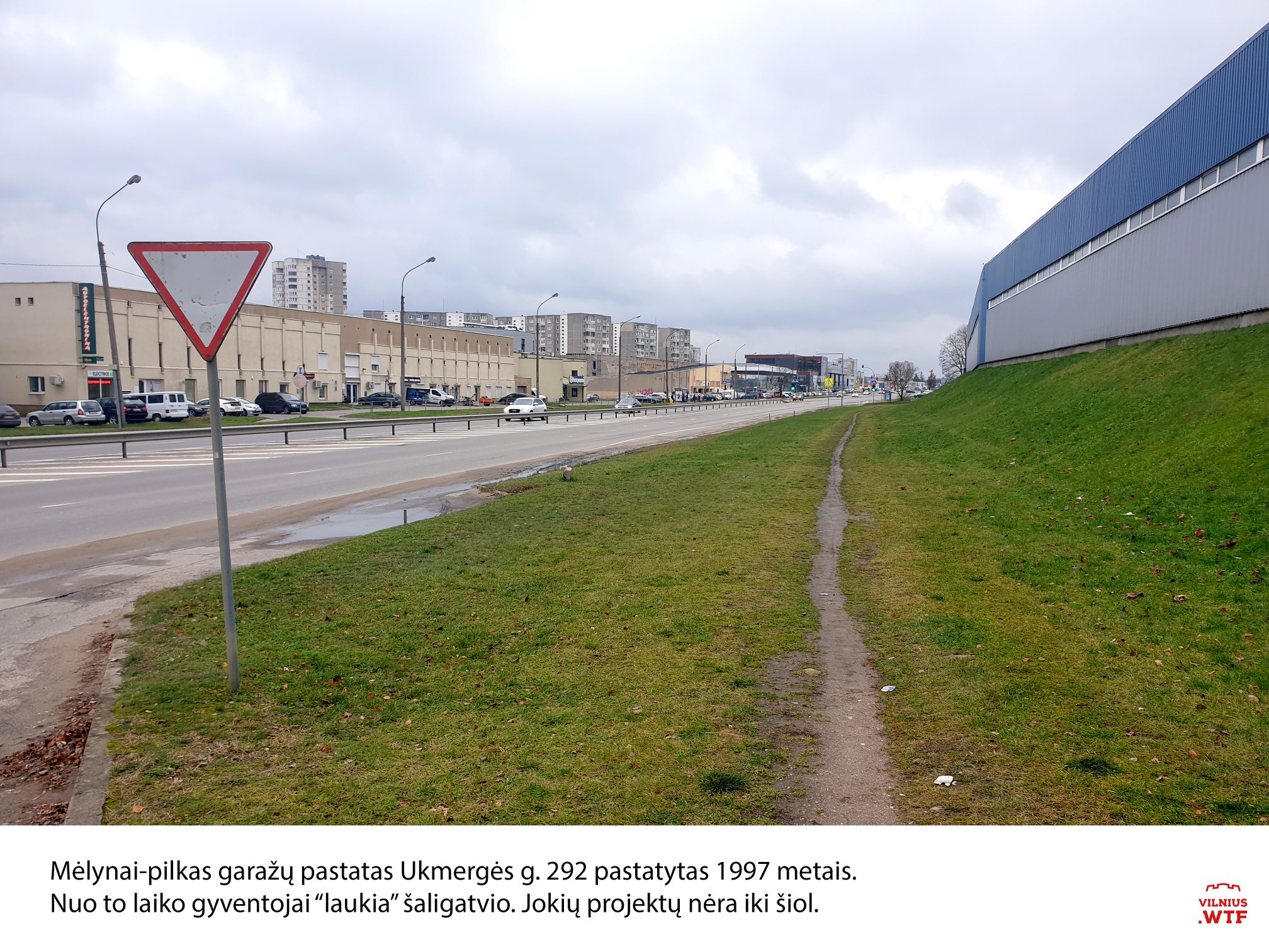 Nuo to laiko gyventojai laukia šaligatvio. Jokių projektų nėra iki šiol