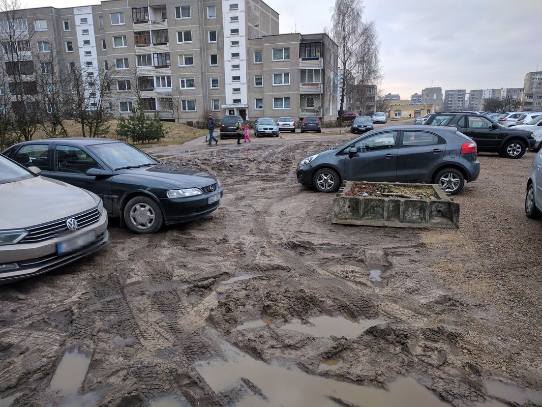 Nuotrauka iš https://www.tv3.lt/naujiena/lietuva/928288/vilnieciams-atristos-rankos-savivaliauti-net-r-simasius-prarades-vilti-stato-automobili-bet-kur