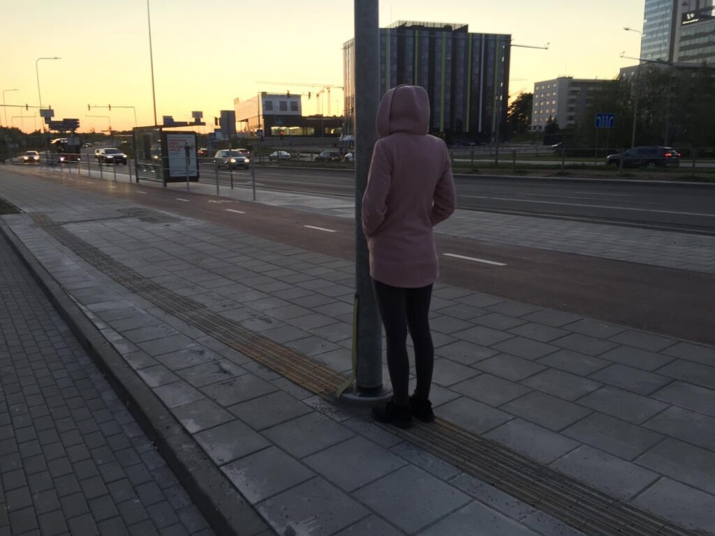 Projektuotojų / rangovų požiūris į neįgaliuosius: