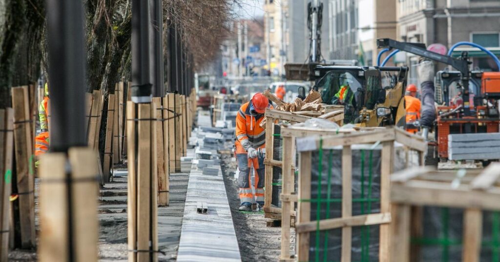 Iš Laisvės alėjos statybvietės pasišalino be sargybinių dirbęs nuteistasis